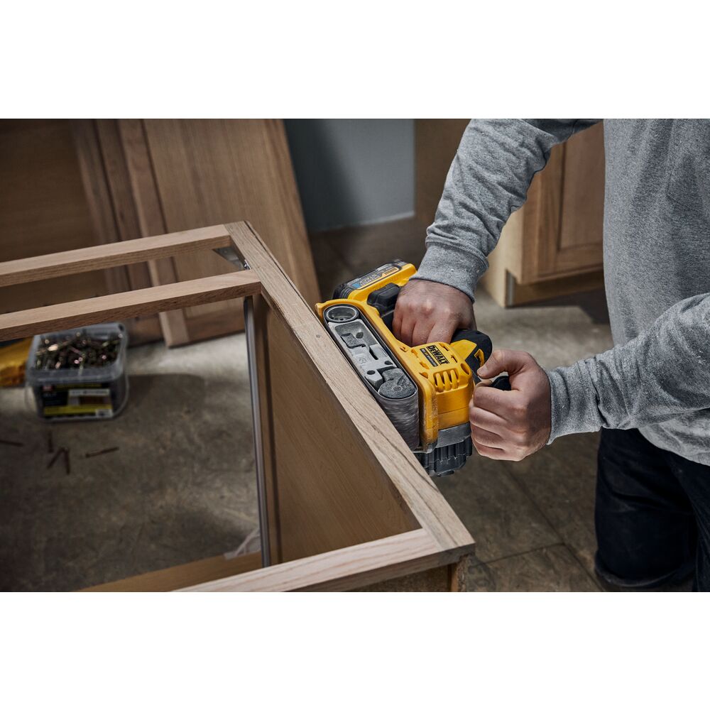 DeWalt Winkelschleifer DCW220N-XJ 18 V Kabellos Kompakt