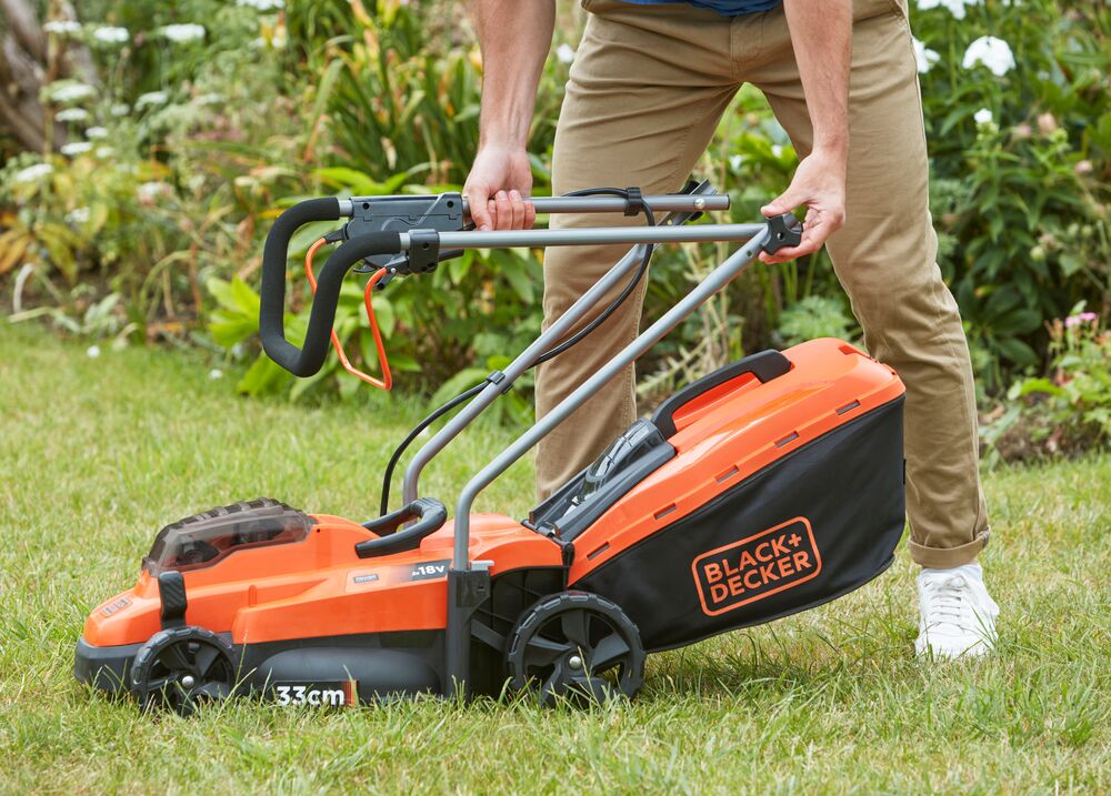 BlackDecker Rasenmäher BCMW3318L2-QW 18 V 33 cm Leicht