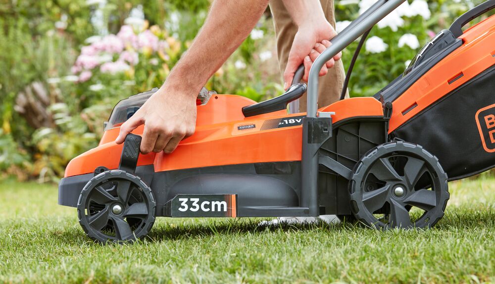 BlackDecker Rasenmäher BCMW3318L2-QW 18 V 33 cm Leicht