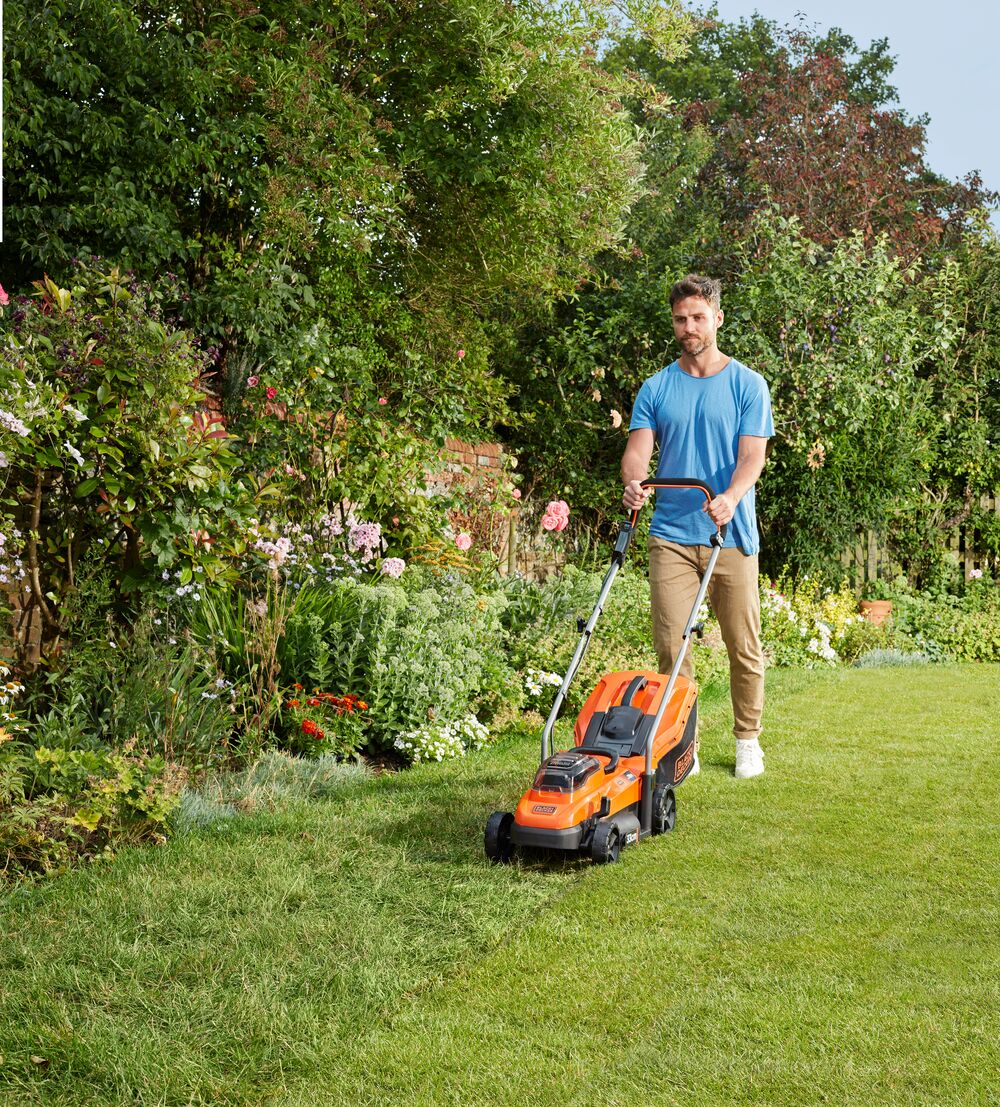 BlackDecker Rasenmäher BCMW3318L2-QW 18 V 33 cm Leicht