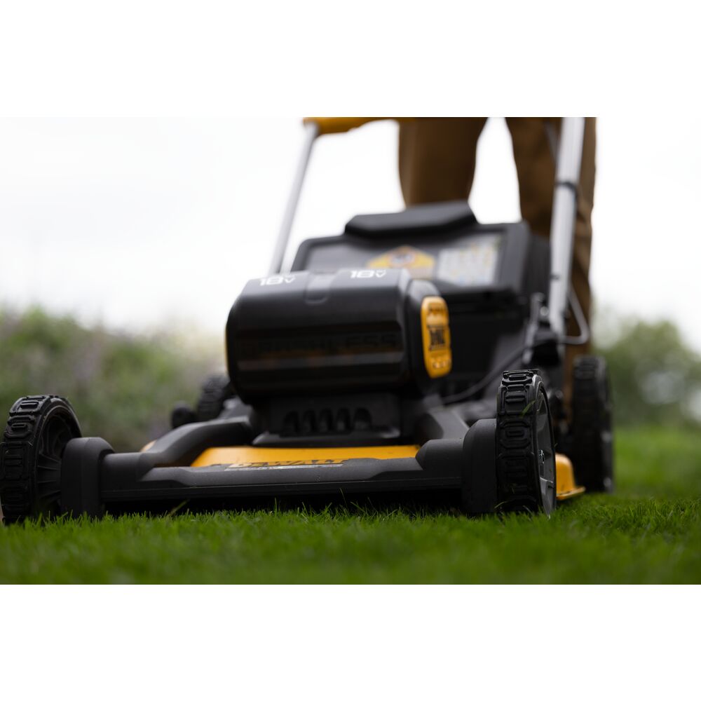 DeWALT Rasenmäher DCMWSP156N-XJ 18 V 53 cm Mulchen