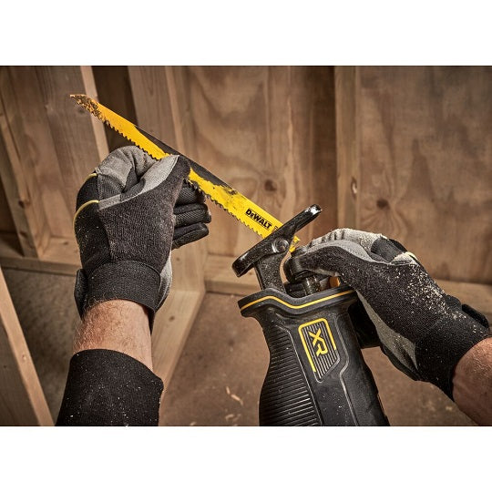 DeWalt 18V XR Akku-Säbelsäge DCS382N-XJ – Werkzeugloses Klingenwechsel-System