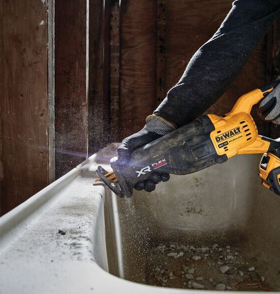 DeWalt DCS386NT-XJ – Leistungsstarke 18V Akku-Säbelsäge mit FLEXVOLT ADVANTAGE Technologie