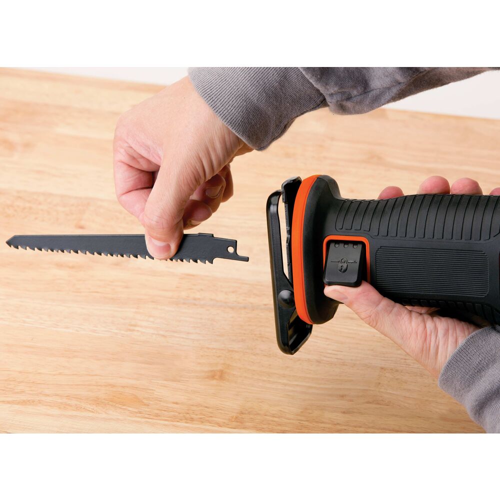 BLACK+DECKER Säbelsäge BDCR18N-XJ 18 V Sägeblattwechsel