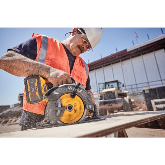DeWalt Kreissäge DCS578NT-XJ 54 V Bürstenloser Motor