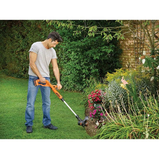 Black+Decker Rasentrimmer ST1823-QW Schnittbreite 25 cm