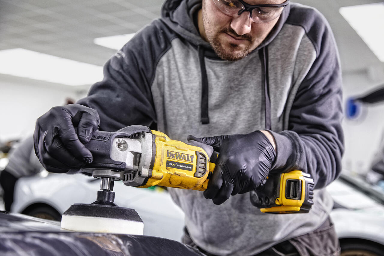 DeWALT Akku-Poliermaschine 180mm DCM849N-XJ – Bürstenloser Motor Für Professionelle Anwendungen