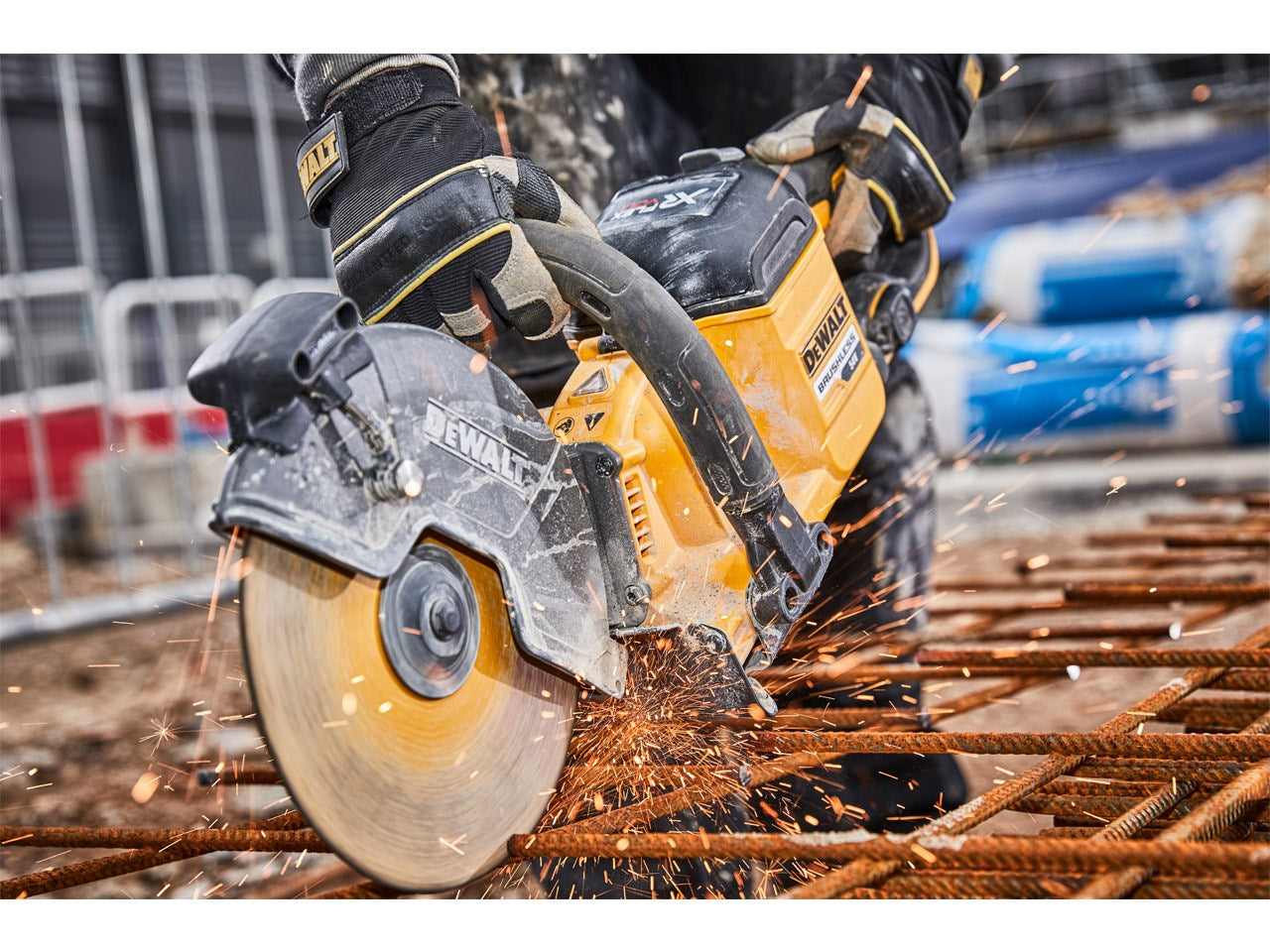 DeWalt Kreissäge DCS691X2-QW 20 V Nassschnitt Kompakt Set
