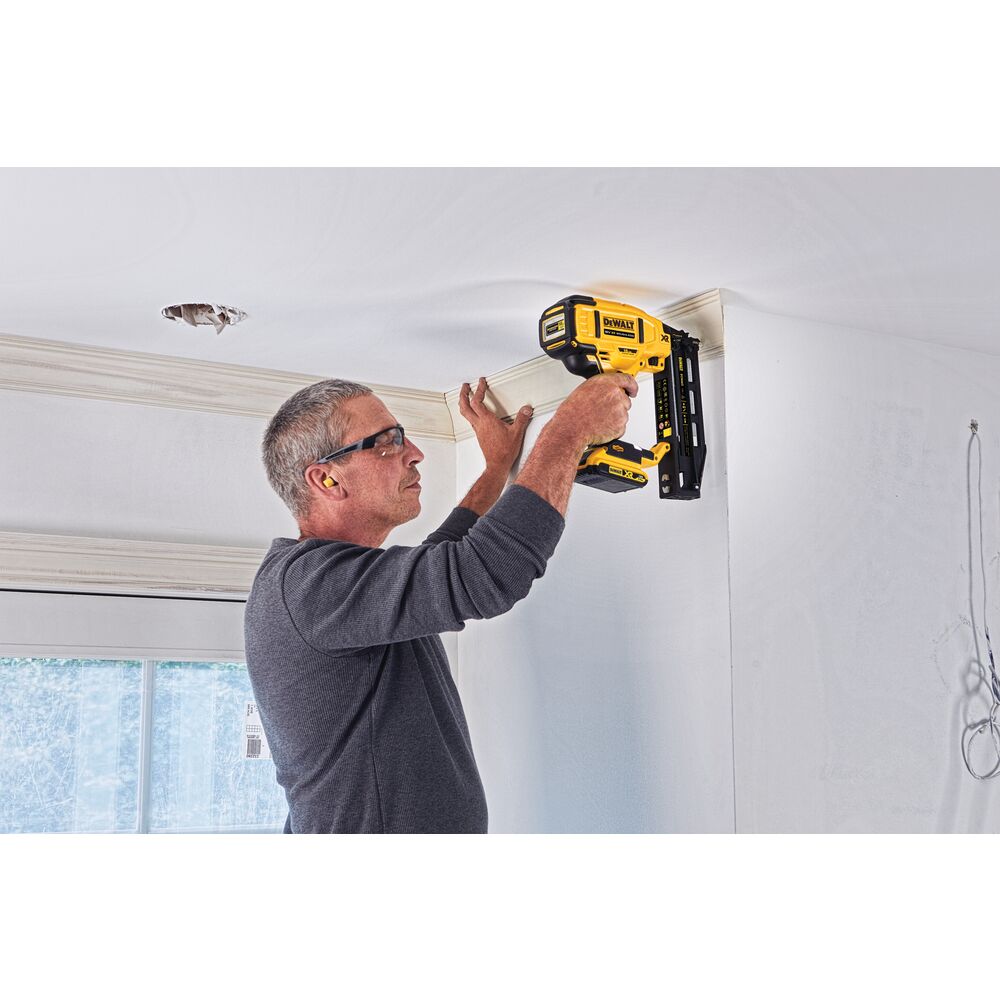 DeWalt Nagler DCN662NT-XJ 18 V Bürstenlos Kompakt Leicht