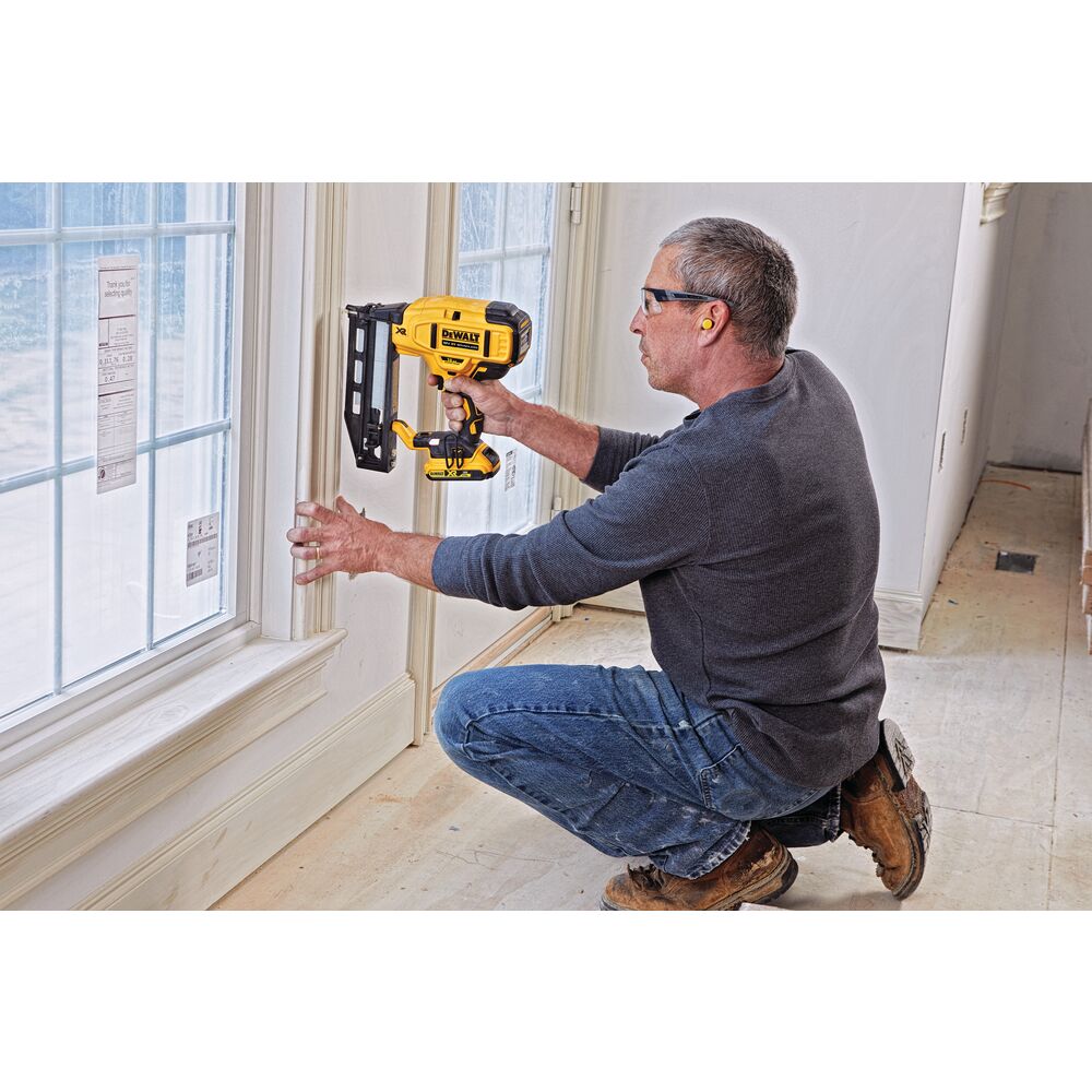 DeWalt Nagler DCN662NT-XJ 18 V Bürstenlos Kompakt Leicht