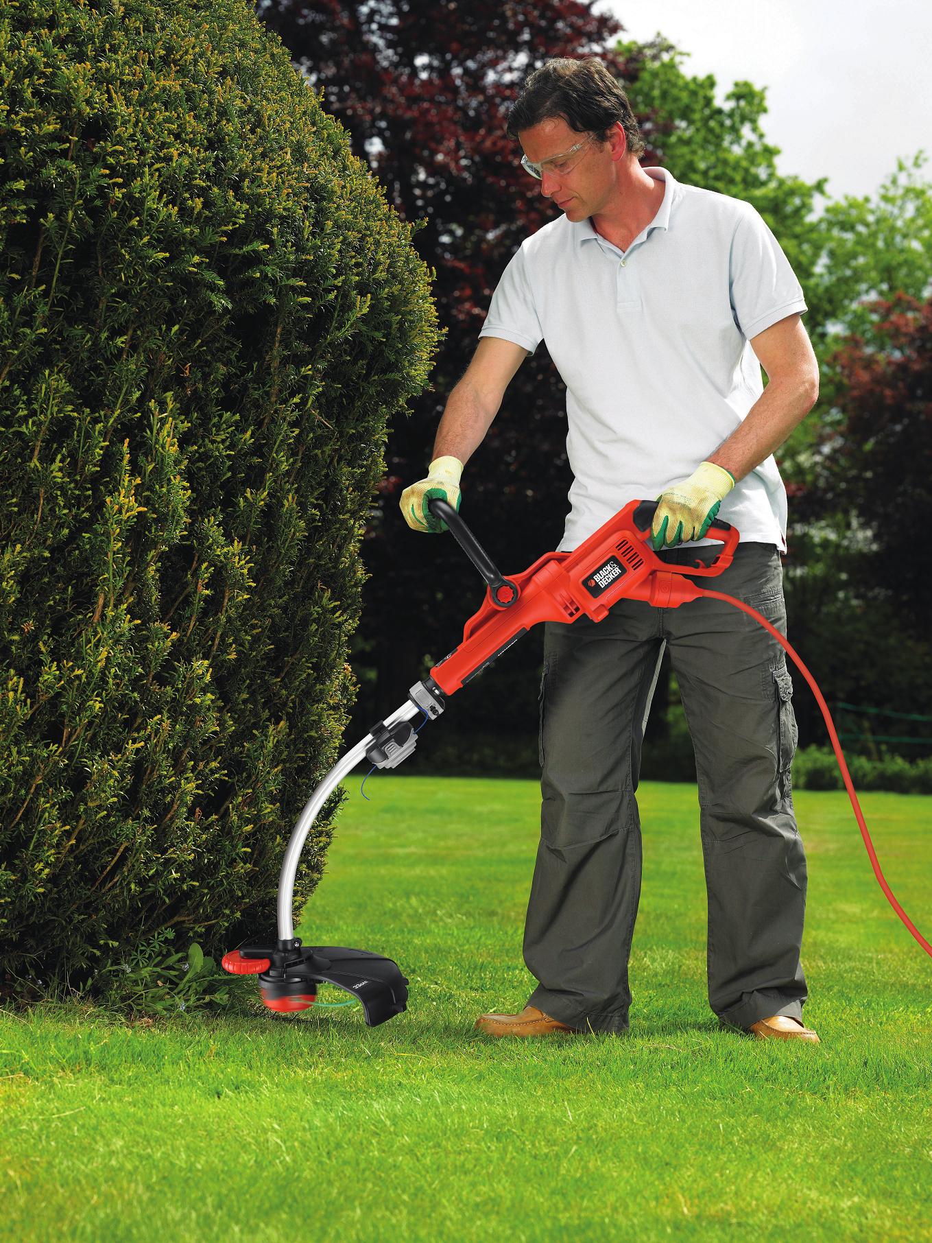 Black+Decker Elektro Rasenmäher GL8033 Ergonomischer Griff