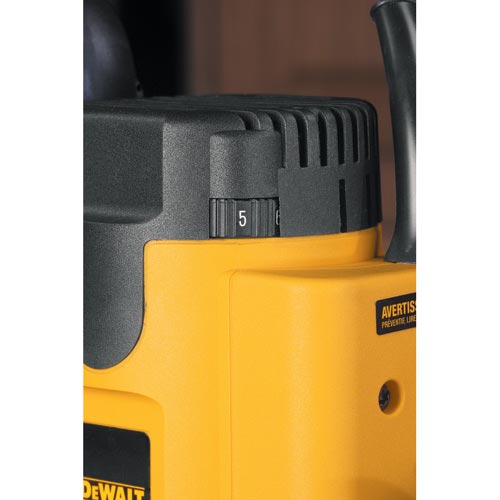 DeWALT Oberfräse DW621 1100 W 230 V Staubabsaugung Set