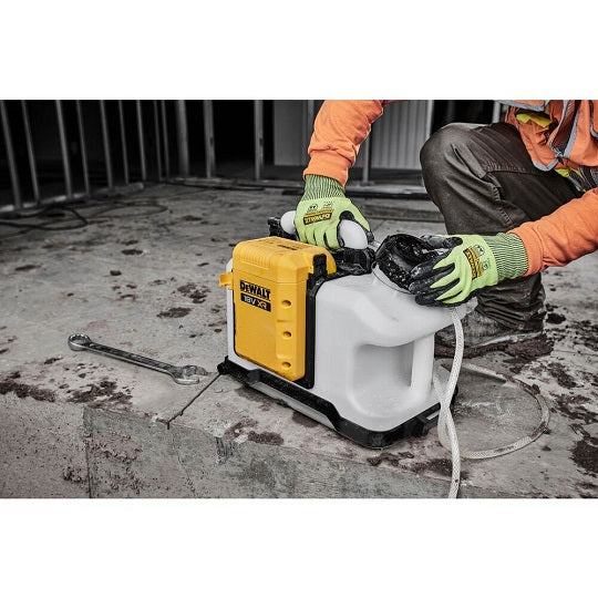 DEWALT Wassertank DCE6820N-XJ 18 V 15 L Kapazität Mobil