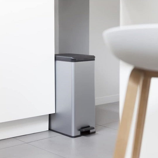 Curver Slim Bin Metallisierter 40L Platzsparendes Design