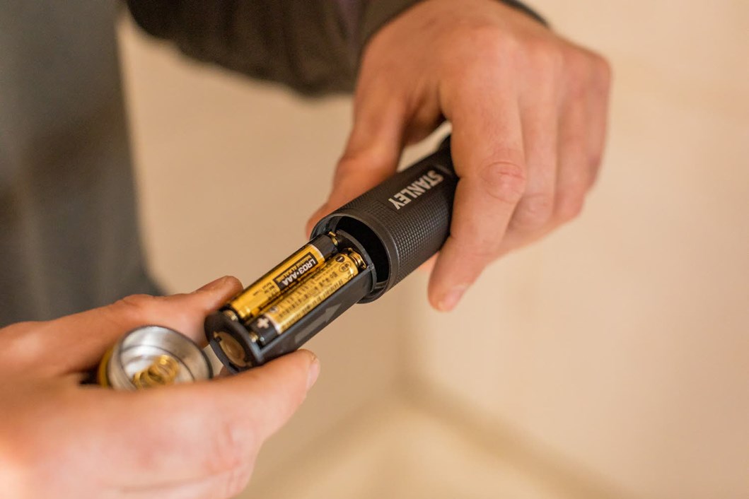 Stanley Taschenlampe 350 Lumen Einstellbare Beleuchtung