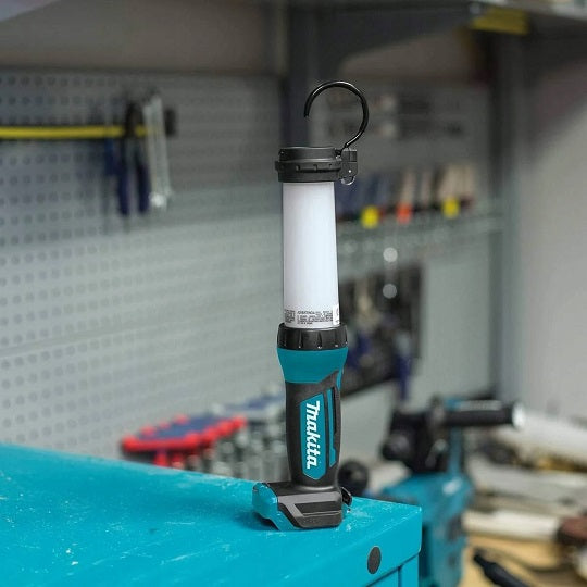 Makita Akku-Taschenlampe ML104 – Heller 360-Grad-Lichtstrahl mit 20 LEDs