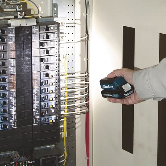 Makita Taschenlampe DEBML103 18 V 1,5 W LED Kompakt