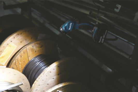 Makita Taschenlampe DML815 18 V 4 LEDs Ergonomisch Set