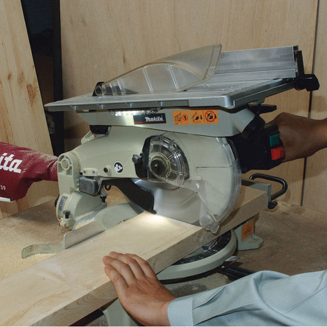 Makita Gehrungssäge LH1040 230 V, 1650 W Profi-Qualität