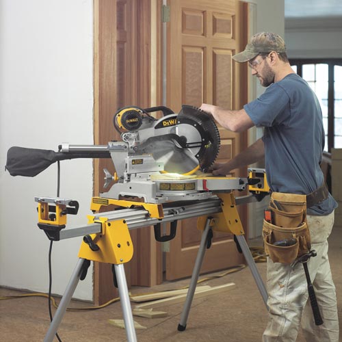 DeWalt Kreissäge DWS780-QS 230 V LED-Beleuchtung Präzision