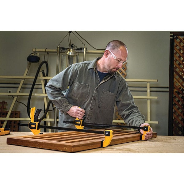 DeWalt Automatikzwinge 600x82mm DWHT0-83194 – Einfache Handhabung Mit 135 Kg Spannkraft