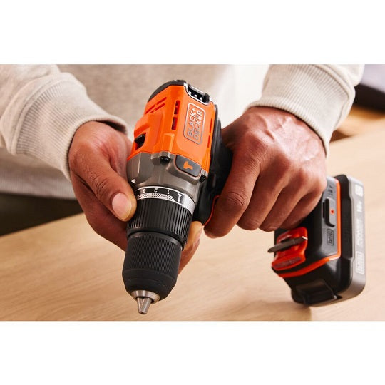 Black Decker Bohrhammer BCD383D2XK-QW 18 V 45 Nm Drehmoment