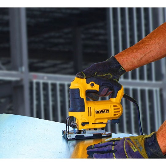 DeWALT DWE349-QS – Hochleistungsfähige Elektrische Stichsäge mit Variabler Geschwindigkeit