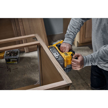 DeWalt Winkelschleifer DCW220N-XJ 18 V Kabellos Kompakt