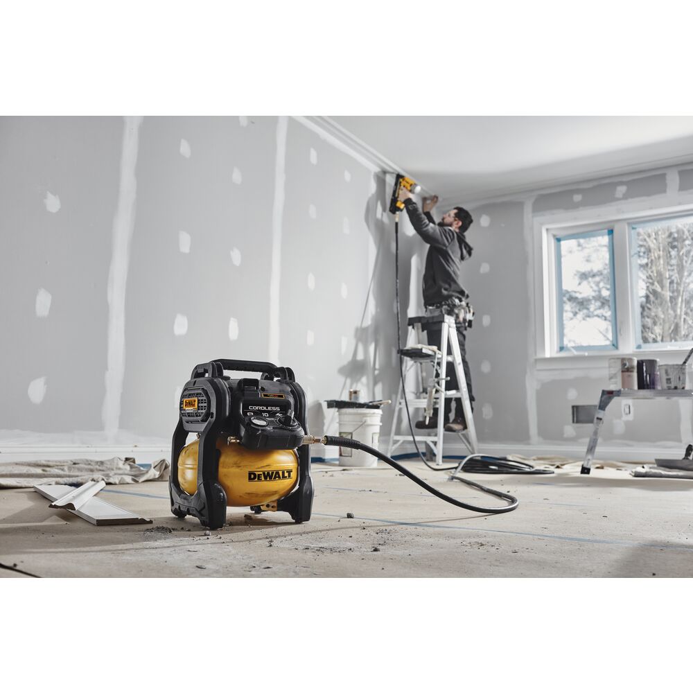 Dewalt Kompressor DCC1018N-XJ 18 V-Antrieb 10 Liter Set