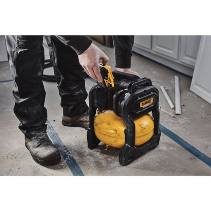 Dewalt Kompressor DCC1018N-XJ 18 V-Antrieb 10 Liter Set