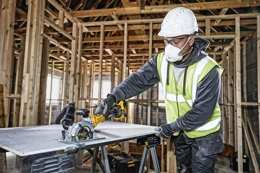 DeWALT Kreissäge DCS571E1T-XJ 18 V 115 mm Kompakte Bauform