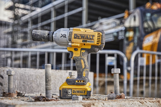 DeWALT Akkuschlagschrauber DCF897N-XJ – Hohe Leistung mit 950Nm Drehmoment