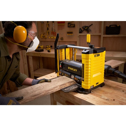 Stanley Dickenhobelmaschine STP18-QS 1800 W Kompakt Robuste