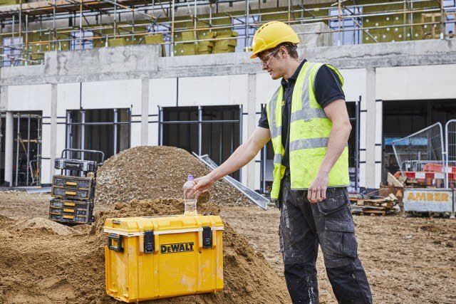 DeWALT Kühlbox DWST1-81333 Staub- und Wasserdicht Robust